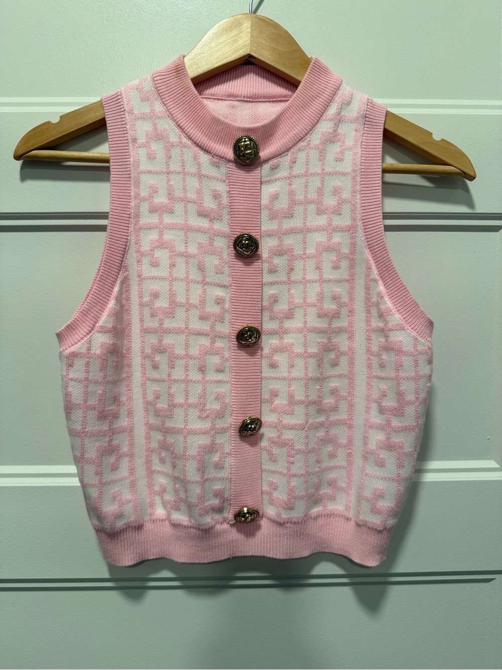 SHEIN Pink & White Patterned Knit Button-Front Sweater Vest NEW WITHOUT TAGS